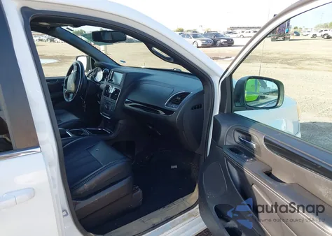 2013 Chrysler Town & Country S from USA, damaged, VIN 2C4RC1HG9DR818313